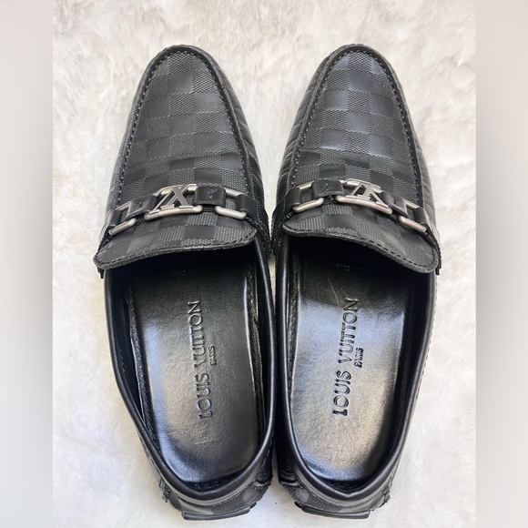 Mens Louis Vuitton loafers - Picture 3 of 9
